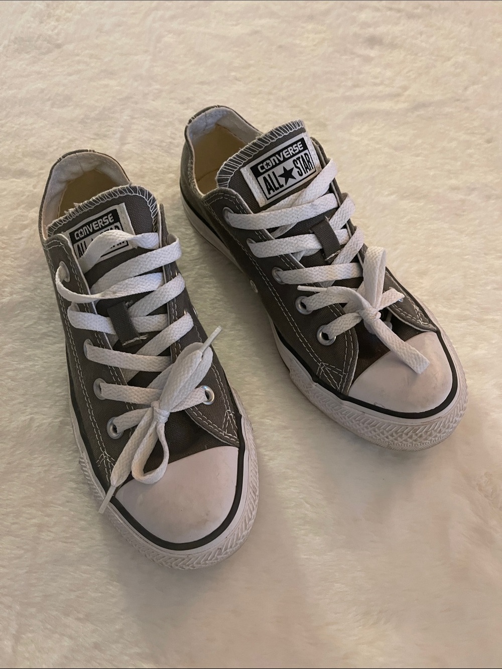 Converse Ladies/Tween Dark Taupe and White Low Top Chuck Taylor Sneakers SZ 6